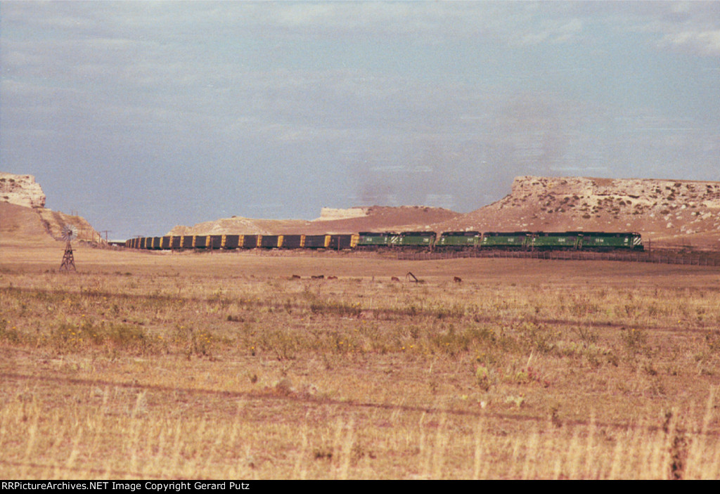 e/b BN Coal Train